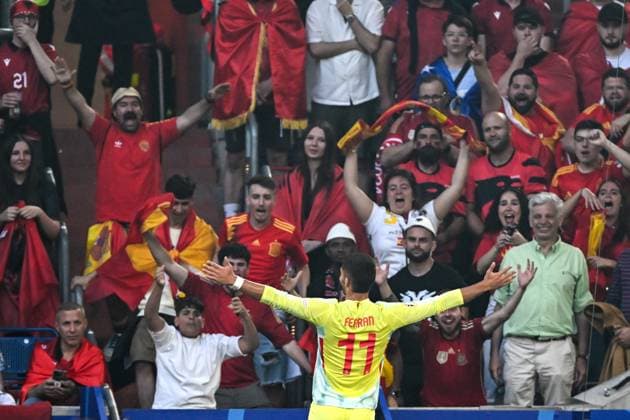 DUSSELDORF - Ferran Torres of Spain celebrates the 0-1 during the UEFA EURO, EM, Europameisterschaft,Fussball 2024 group B match between Albania and Spain at the Dusseldorf Arena on June 24, 2024 in Dusseldorf, Germany. ANP Hollandse Hoogte UEFA EURO 2024 2024 xVIxANPxSportx xGerritxvanxKeulenxIVx 501972142 originalFilename: 501972142.jpg