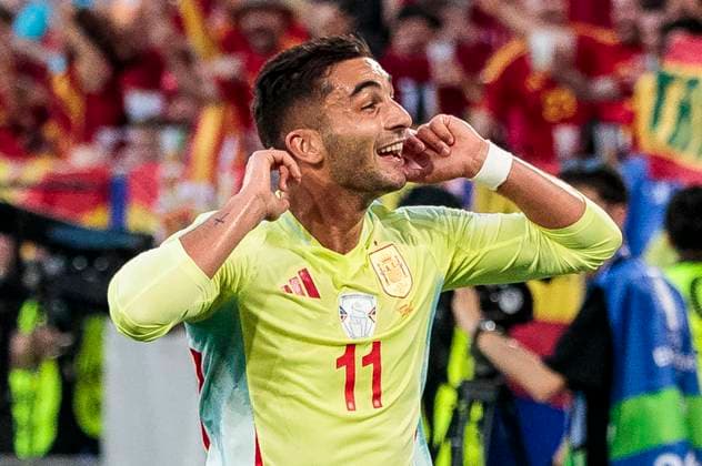 UEFA EURO 2024 Albania Spain 24 06 2024 Ferran Torres Spain, 11 cheers after his goal UEFA EURO 2024 Albania Spain Arena Düsseldorf, Düsseldorf, on 24 06 2024 Copyright: xBEAUTIFULxSPORTS Meuselx