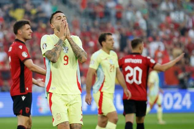 Spain Joselu reacts during the UEFA EURO, EM, Europameisterschaft,Fussball 2024 group B soccer match between Albania and Spain, in Dusseldorf, Germany, 24 June 2024. UEFA EURO 2024 - Group B: Albania vs. Spain !ACHTUNG: NUR REDAKTIONELLE NUTZUNG!  Copyright: xAlbertoxEstévezx GRAF6598 20240624-55013965022_1