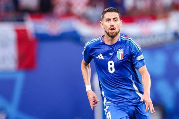 2024-06-24 Croatia v Italy - Group B - UEFA EURO, EM, Europameisterschaft,Fussball 2024 LEIPZIG, GERMANY - JUNE 24: Jorge Jorginho Luiz Frello Filho of Italy looks on during the Group B - UEFA EURO 2024 match between Croatia and Italy at Red Bull Arena on June 24, 2024 in Leipzig, Germany. (Photo by Peter Lous BSR Agency) Leipzig Germany Content not available for redistribution in The Netherlands directly or indirectly through any third parties. Copyright: xBSRxAgencyx