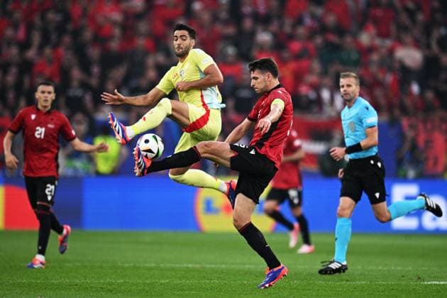Russia Soccer Euro 2024 Albania - Spain 8715839 24.06.2024 Players struggle for a ball during the UEFA EURO, EM, Europameisterschaft,Fussball 2024 Group B soccer match between Albania and Spain at the Duesseldorf Arena in Duesseldorf, Germany. Alexey Filippov Sputnik Dusseldorf Germany  Copyright: xAlexeyxFilippovx