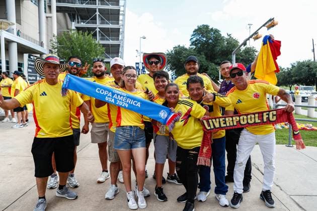 COLOMBIA - PARAGUAY, COPA AMERICA 2024 HOUSTON, TX, USA - JUNE 24TH 2024: Copa America first game of Group D between Colombia and Paraguay at the NRG Stadium. Colombian fans outside the stadium supporting their team before kick-off. Mandatory Credit: Toby Tande Avant Sports Houston NRG Stadium TX USA Copyright: xTorbjornxTandex