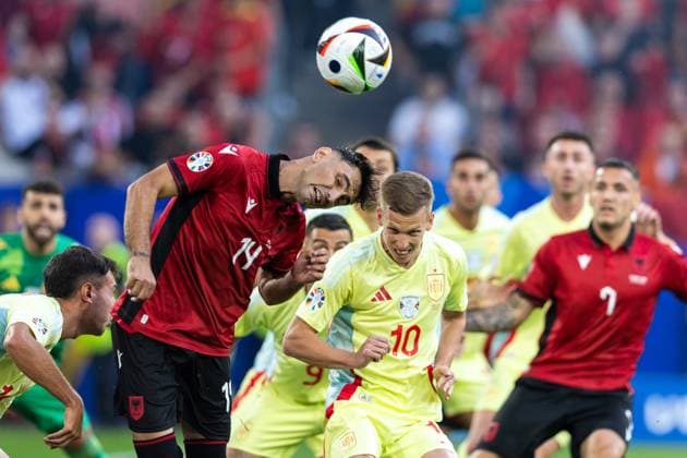 Albania v Spain - UEFA EURO, EM, Europameisterschaft,Fussball 2024 Qazim Laci, Dani Olmo are playing during the UEFA Euro 2024 Group B match between Albania v Spain, at the Düsseldorf Arena in Düsseldorf, Germany, on June 24, 2024. Düsseldorf Germany  Copyright: xAndrzejxIwanczukx originalFilename:iwanczuk-albaniav240624_np8t4.jpg