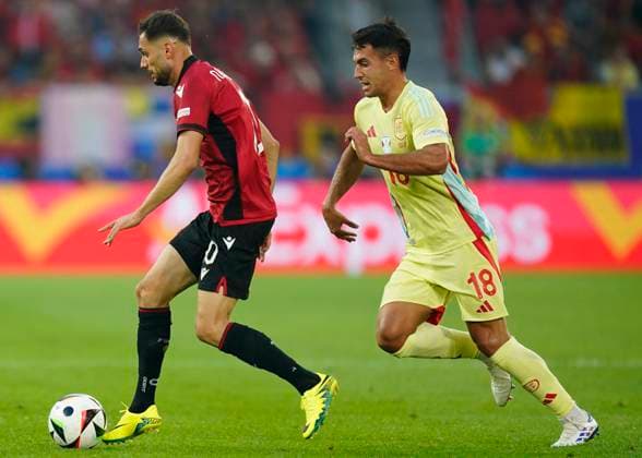 GER: Albania v Spain. UEFA EURO, EM, Europameisterschaft,Fussball 2024 Nedim Bajramia of Albania and Martin Zubimendi of Spain during the UEFA Euro 2024 match between Albania v Spain, Group B date 3, played at Dusseldorf Arena on June 24, 2024 in Düsseldorf, Germany. kpng Copyright: xSergioxRuizx xPRESSINPHOTOx PS_240622_ALB_ESP_022