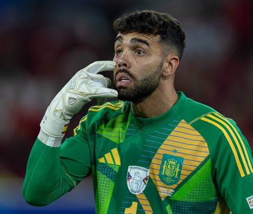 Football - UEFA EURO, EM, Europameisterschaft,Fussball 2024 - Group B - Albania v Spain DÜSSELDORF, GERMANY - Monday, June 24, 2024: Spain s goalkeeper David Raya during the UEFA Euro 2024 Group B match between Albania and Spain at the Düsseldorf Arena. (Photo by David Rawcliffe Propaganda) DÜSSELDORF Düsseldorf Arena NORTH RHINE-WESTPHALIA GERMANY  Copyright: xDavidxRawcliffex P2024-06-24-Albania_Spain-53