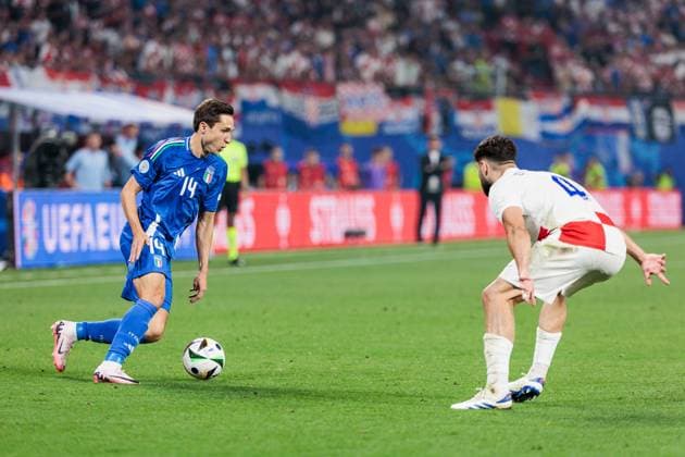 UEFA EURO 2024 Croatia Italy 24 06 2024 duel Federico Chiesa Italy, 14 , Josko Gvardiol Croatia, 4 UEFA EURO 2024 Croatia Italy Leipzig Stadium, Leipzig on 24 06 2024 Copyright: xBEAUTIFULxSPORTS Wunderlx