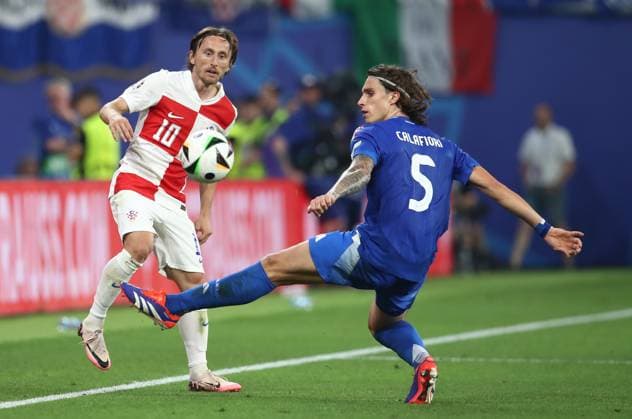 24 06 2024, xtgx, European Football Championship 2024, Croatia Italy emspor, v l Luka Modric Croatia Croatia , Riccardo Calafiori Italy UEFA REGULATIONS PROHIBIT ANY USE OF PHOTOGRAPHS as IMAGE SEQUENCES and or QUASI VIDEO Leipzig