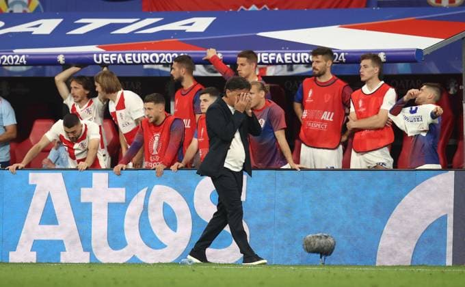 24 06 2024, xtgx, Football EM 2024, Croatia Italy emspor, v l coach coach Zlatko Vlasic Croatia Croatia disappointed, disappointed looking, dissapointed UEFA REGULATIONS PROHIBIT ANY USE OF PHOTOGRAPHS as IMAGE SEQUENCES and or QUASI VIDEO Leipzig