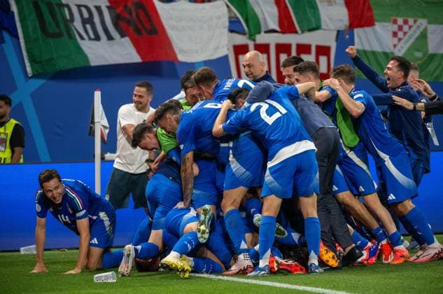 Sport Themen der Woche KW26 Sport Bilder des Tages Fussball, Herren, Saison 2023 24, UEFA EURO, EM, Europameisterschaft,Fussball 2024, Gruppe B (3. Spieltag) in Leipzig, Kroatien - Italien, Italien jubelt nach Tor zum 1:1 durch Mattia Zaccagni (Italien), 24.06. 2024, *** Football, Men, Season 2023 24, UEFA Euro 2024, Group B 3 Matchday in Leipzig, Croatia Italy, Italy celebrates after Mattia Zaccagnis goal for 1 1 Italy , 24 06 2024, Copyright: xMatthiasxKochx