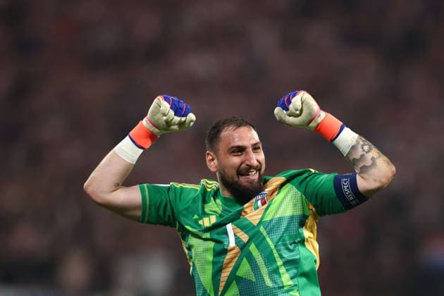 Gianluigi Donnarumma of Italy celebrates after the full time whistle Croatia v Italy, UEFA European Championship, EM, Europameisterschaft 2024, Group B, Football, Leipzig Stadium, Leipzig, Germany, 24 Jun 2024 EDITORIAL USE ONLY No use with unauthorised audio, video, data, fixture lists, club league logos or live services. Online in-match use limited to 120 images, no video emulation. No use in betting, games or single club league player publications.  Copyright: xMattxWest Shutterstockx 14551036ct