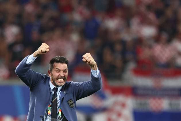 Ex Italy international goalkeeper and backroom staff member Gianluigi Buffon celebrates after the full time whistle Croatia v Italy, UEFA European Championship, EM, Europameisterschaft 2024, Group B, Football, Leipzig Stadium, Leipzig, Germany, 24 Jun 2024 EDITORIAL USE ONLY No use with unauthorised audio, video, data, fixture lists, club league logos or live services. Online in-match use limited to 120 images, no video emulation. No use in betting, games or single club league player publications.  Copyright: xMattxWest Shutterstockx 14551036cu