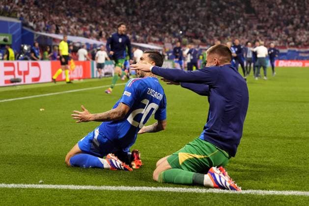 Italy s Mattia Zaccagni celebrates after scoring goal 1-1 during the Euro 2024 soccer match between Croatia and Italy at the Leipzig stadium, Lipsia, Germany - Monday 24, June, 2024. - Soccer.  Copyright: xFabioxFerrari LaPressex