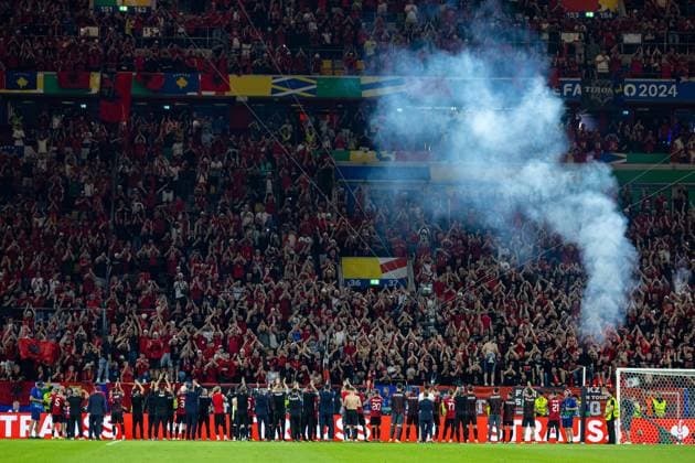 Football - UEFA EURO, EM, Europameisterschaft,Fussball 2024 - Group B - Albania v Spain DÜSSELDORF, GERMANY - Monday, June 24, 2024: Albania players and supporters after the UEFA Euro 2024 Group B match between Albania and Spain at the Düsseldorf Arena. Spain won 1-0. (Photo by David Rawcliffe Propaganda) DÜSSELDORF Düsseldorf Arena NORTH RHINE-WESTPHALIA GERMANY  Copyright: xDavidxRawcliffex P2024-06-24-Albania_Spain-66