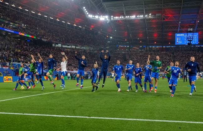 Soccer, Men, Season 2023 24, UEFA Euro 2024, Group B 3 Matchday in Leipzig, Croatia Italy, Italy cheers after the final whistle, 24 06 2024, Copyright: xMatthiasxKochx