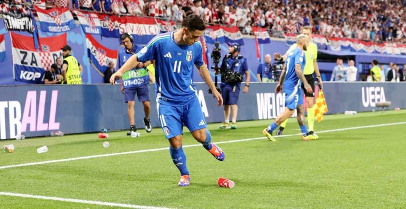 Croatia Italy UEFA EURO 2024 Leipzig, 24 06 2024, Leipzig Stadium, Football, UEFA EURO 2024 Germany , Group B, Preliminary round , Croatia CRO vs Italy ITA , In picture Giacomo Raspadori 11, ITA kicks beer cup , For journalistic use only Only for editorial use , UEFA Êregulations prohibit any use of photographs as image sequences and or quasi video ,
