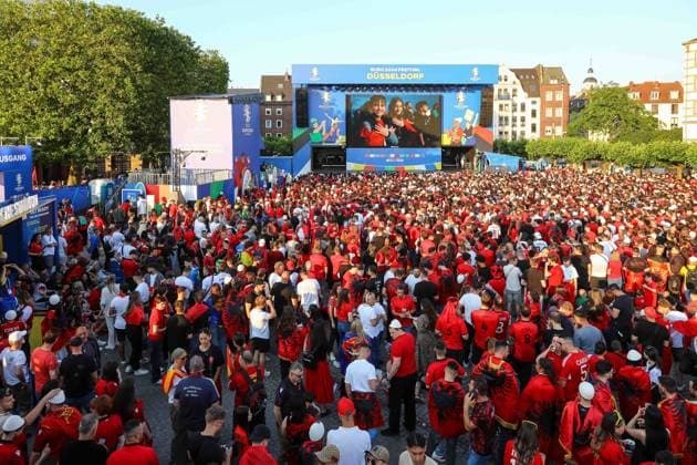 Fan Zone Burgplatz in Düsseldorf Public Viewing UEFA EURO 2024 Albania vs Spain 24 06 2024 Fan Zone Burgplatz in Düsseldorf Public Viewing UEFA EURO 2024 Albania vs Spain on 24 06 2024, Düsseldorf Copyright: xBEAUTIFULxSPORTS KennyxBeelex