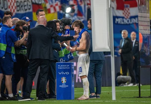 Football, Men, Season 2023 24, UEFA Euro 2024, Group B 3 Matchday in Leipzig, Croatia Italy, Luka Modric Croatia was voted Player of the Match, 24 06 2024, Copyright: xMatthiasxKochx