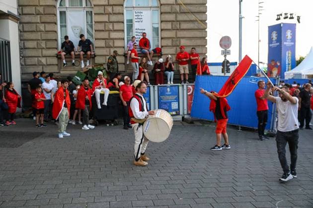 Fan Zone Burgplatz in Düsseldorf Public Viewing UEFA EURO 2024 Albania vs Spain 24 06 2024 Fan Zone Burgplatz in Düsseldorf Public Viewing UEFA EURO 2024 Albania vs Spain on 24 06 2024, Düsseldorf Copyright: xBEAUTIFULxSPORTS KennyxBeelex