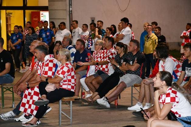 Disappointed fans of Croatia after the match with Italy in Euro 2024 ended in a draw Fans of Croatia are disappointed and sad on June 24, 2024 in Slavonski Brod, Croatia after the UEFA EURO, EM, Europameisterschaft,Fussball 2024 football match between Croatia and Italy ended in a draw. IvicaxGalovic PIXSELL