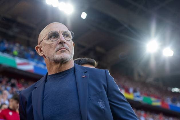 Albania v Spain - UEFA EURO, EM, Europameisterschaft,Fussball 2024 Luis de la Fuente is standing during the UEFA Euro 2024 Group B match between Albania v Spain, at the Düsseldorf Arena in Düsseldorf, Germany, on June 24, 2024. Düsseldorf Germany  Copyright: xAndrzejxIwanczukx originalFilename:iwanczuk-albaniav240624_npjsp.jpg