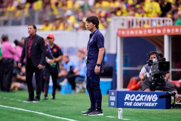 RECORD DATE NOT STATED Copa America USA 2024 Colombia vs Paraguay Daniel garner head coach of Paraguay during the game between Colombia and Paraguay as part of the CONMEBOL Copa America USA 2024 group D, at NRG Stadium, on June 24, 2024 in Houston, Texas, United States. HOUSTON TEXAS UNITED STATES  Copyright: xJosexLuisxMelgarejox 20240624181824_CA_GD_2024_COL_PAR_GARNERO10