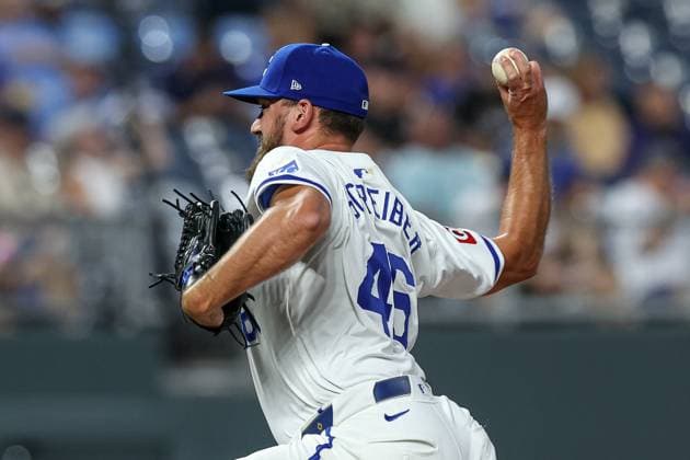 June 24, 2024: Kansas City Royals pitcher John Schreiber (46) throws against the Miami Marlins at Kauffman Stadium in Kansas City, MO. CSM Kansas City United States of America - ZUMAc04_ 20240624_zma_c04_008 Copyright: xDavidxSmithx
