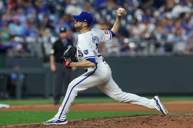 June 24, 2024: Kansas City Royals pitcher Chris Stratton (35) throws against the Miami Marlins at Kauffman Stadium in Kansas City, MO. CSM Kansas City United States of America - ZUMAc04_ 20240624_zma_c04_040 Copyright: xDavidxSmithx