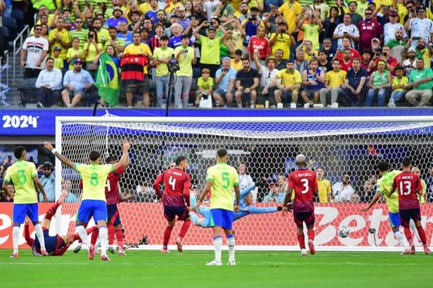 RECORD DATE NOT STATED Copa America USA 2024 Brazil vs Costa Rica Marquinhos celebrates Brazil 1-0 goal after being reviewed by the VAR and is annulled for offside during the game between Brazil and Costa Rica as part of the CONMEBOL Copa America USA 2024 group D, at SoFi Stadium, on June 24, 2024 in Inglewood, California, United States. INGLEWOOD CALIFORNIA UNITED STATES  Copyright: xIsaacxOrtizx 20240624203215_CA_GD_2024_BRA_CRC_MARQUINHOS69