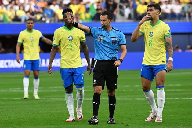 RECORD DATE NOT STATED Copa America USA 2024 Brazil vs Costa Rica Referee Cesar Arturo Ramos of Mexico during the game between Brazil and Costa Rica as part of the CONMEBOL Copa America USA 2024 group D, at SoFi Stadium, on June 24, 2024 in Inglewood, California, United States. INGLEWOOD CALIFORNIA UNITED STATES  Copyright: xDavidxLeahx 20240624211536_CA_GD_2024_BRA_CRC_RAMOS120