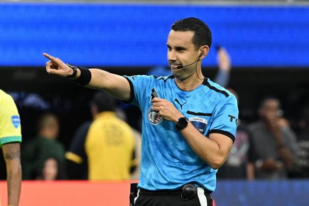 RECORD DATE NOT STATED Copa America USA 2024 Brazil vs Costa Rica Referee Cesar Arturo Ramos of Mexico during the game between Brazil and Costa Rica as part of the CONMEBOL Copa America USA 2024 group D, at SoFi Stadium, on June 24, 2024 in Inglewood, California, United States. INGLEWOOD CALIFORNIA UNITED STATES  Copyright: xDavidxLeahx 20240624212518_CA_GD_2024_BRA_CRC_RAMOS150