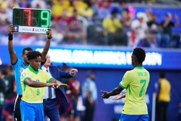 RECORD DATE NOT STATED Copa America USA 2024 Brazil vs Costa Rica Endrick Felipe and Vinicius Junior of Brazil during the game between Brazil and Costa Rica as part of the CONMEBOL Copa America USA 2024 group D, at SoFi Stadium, on June 24, 2024 in Inglewood, California, United States. INGLEWOOD CALIFORNIA UNITED STATES  Copyright: xJorgexMartinezx 20240624213621_CA_GD_2024_BRA_CRC_ENDRICK158