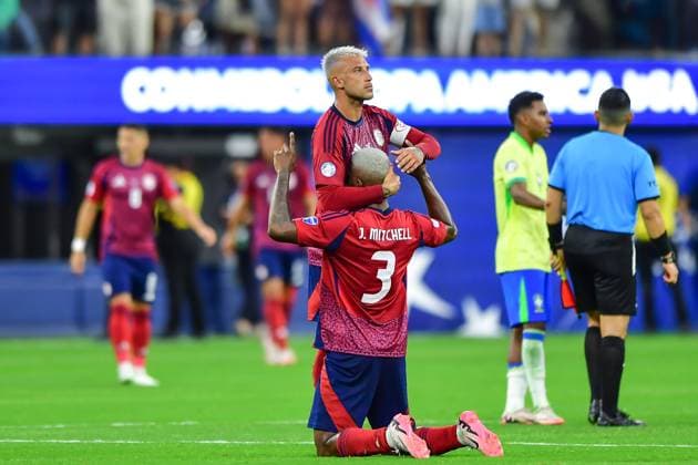 RECORD DATE NOT STATED Copa America USA 2024 Brazil 0-0 Costa Rica Francisco Calvo and Jeyland Mitchell of Costa Rica during the game between Brazil and Costa Rica as part of the CONMEBOL Copa America USA 2024 group D, at SoFi Stadium, on June 24, 2024 in Inglewood, California, United States. INGLEWOOD CALIFORNIA UNITED STATES  Copyright: xIsaacxOrtizx 20240624220345_CA_GD_2024_BRA_CRC_CALVO205