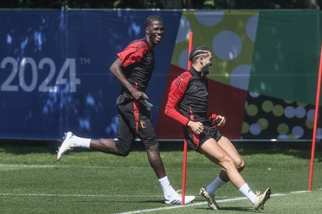 Belgium s Amadou Onana and Belgium s Yannick Carrasco pictured during a training session of Belgian national soccer team Red Devils, Tuesday 25 June 2024 in Freiberg, Germany, during the UEFA EURO, EM, Europameisterschaft,Fussball 2024 European Soccer Championships. The Red Devils play in Group E at the Euro 2024 European Championships in Germany and have one last game to play. BRUNOxFAHY  x95225889x
