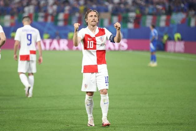 24 06 2024, xtgx, Football EM 2024, Croatia Italy emspor, v l Luka Modric Krotaien, 10 Jubel, Torjubel, jubelt ueber das Tor, celebrate the goal, celebration UEFA REGULATIONS PROHIBIT ANY USE OF PHOTOGRAPHS as IMAGE SEQUENCES and or QUASI VIDEO Leipzig