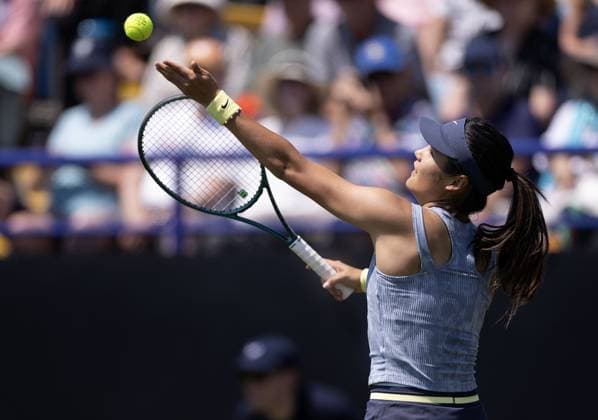 Emma Raducanu of GBR in action Rothesay International Eastbourne, Day 3, Tennis, Devonshire Park, Eastbourne, UK - 25 June 2024  Copyright: xEllaxLing Shutterstockx 14555503x