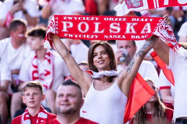 GER, Euro 2024, Group D, France FRA vs Poland POL 25 06 2024, Signal Iduna Park BVB Stadion Dortmund, Dortmund, GER, Euro 2024, Group D, France FRA vs Poland POL In the picture Poland POL fan holds up scarf, nordphotoxGmbHxx xChristianxSchulze nph000300