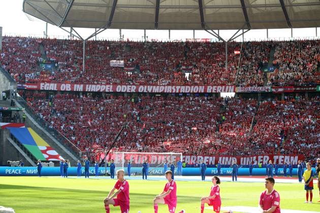 25 06 2024, xtgx, European Football Championship 2024, Netherlands Austria emspor, v l emotions, fans, atmosphere, flags, logo, spectators, jerseys, Austria DFL DFB REGULATIONS PROHIBIT ANY USE OF PHOTOGRAPHS as IMAGE SEQUENCES and or QUASI VIDEO Berlin