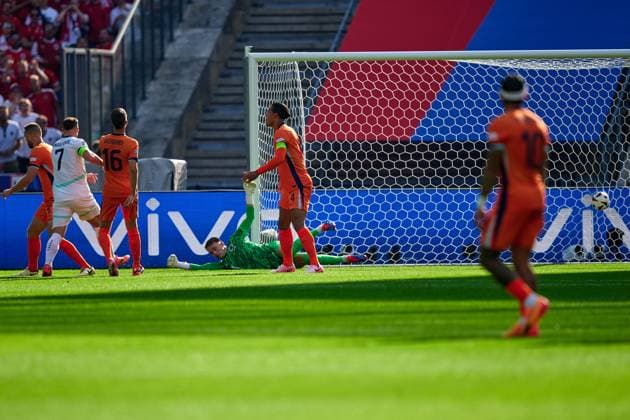 Austria celebrates a goal to make it 1-0, Goal kick, GER, UEFA Euro 2024, Football men, UEFA EURO 2024 Matchday 3, Group D, Netherlands vs Austria, Netherlands vs Austria, 25 06 2024 GER, UEFA Euro 2024, Football men, UEFA EURO 2024 Matchday 3, Group D, Netherlands vs Austria, Netherlands vs Austria, 25 06 2024 Berlin Copyright: xEibner-Pressefotox xClaudiusxRauchx EP_CRH