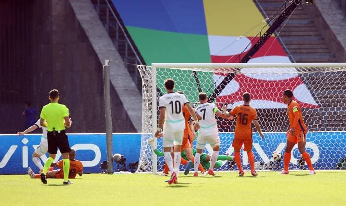 25 06 2024, xtgx, Football EM 2024, Netherlands Austria emspor, v l Bryan Brobbey Netherlands own goal 1 0 Austria, Patrick Wimmer Austria , Alexander Prass Austria DFL DFB DFB REGULATIONS PROHIBIT ANY USE OF PHOTOGRAPHS as IMAGE SEQUENCES and or QUASI VIDEO Berlin