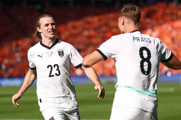 SOCCER - UEFA EURO, EM, Europameisterschaft,Fussball 2024 BERLIN,GERMANY,25.JUN.24 - UEFA EURO 2024, group stage, Austria vs Netherlands. Image shows the rejoicing of Patrick Wimmer and Alexander Prass (AUT).  GEPAxpictures xArminxRauthner