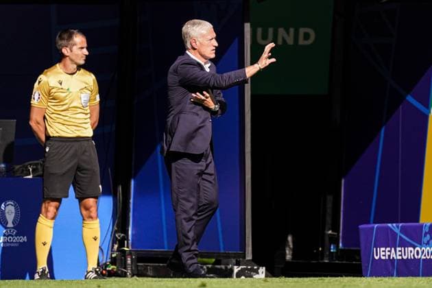 2024-06-25 France v Poland - Group D - UEFA EURO, EM, Europameisterschaft,Fussball 2024 DORTMUND, GERMANY - JUNE 25: Coach Didier Deschamps of France coaching during the Group D - UEFA EURO 2024 match between France and Poland at BVB Stadion Dortmund on June 25, 2024 in Dortmund, Germany. (Photo by Joris Verwijst BSR Agency) Dortmund Germany Content not available for redistribution in The Netherlands directly or indirectly through any third parties. Copyright: xBSRxAgencyx