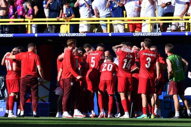 Soccer UEFA EURO 2024 Group Stage 3 Matchday France Poland on 25 06 2024 at BVB Stadion Dortmund in Dortmund Drinking break Poland xRx