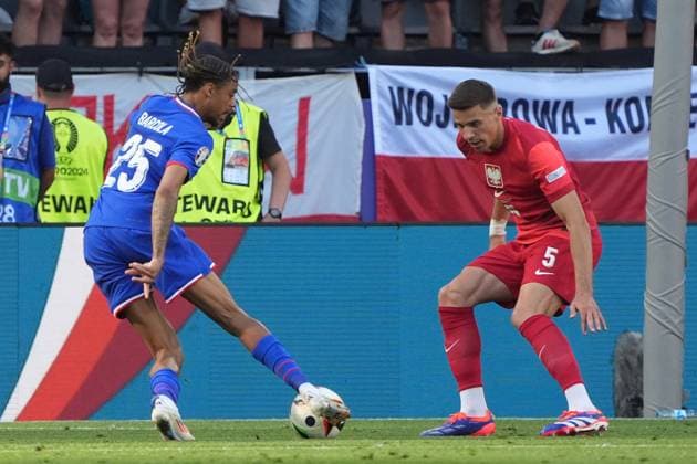 Bradley Barcola France, France, 25 vs Jan Bednarek Poland, Poland, Polska, 05 Dortmund 25 06 2024 France vs Poland, EURO2024 M32, Group D, EM Arena Dortmund