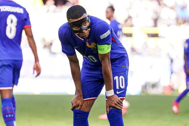 2024-06-25 France v Poland - Group D - UEFA EURO, EM, Europameisterschaft,Fussball 2024 DORTMUND, GERMANY - JUNE 25: Kylian Mbappe of France with mask disappointed during the Group D - UEFA EURO 2024 match between France and Poland at BVB Stadion Dortmund on June 25, 2024 in Dortmund, Germany. (Photo by Joris Verwijst BSR Agency) Dortmund Germany Content not available for redistribution in The Netherlands directly or indirectly through any third parties. Copyright: xBSRxAgencyx