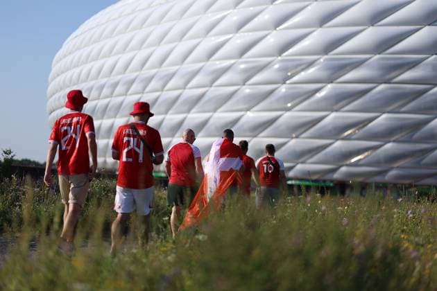 Fans of Denmark seen ahead of the match Denmark v Serbia, UEFA European Championship, EM, Europameisterschaft 2024, Group C, Football, Munich Football Arena, Munich, Germany, 25 Jun 2024 EDITORIAL USE ONLY No use with unauthorised audio, video, data, fixture lists, club league logos or live services. Online in-match use limited to 120 images, no video emulation. No use in betting, games or single club league player publications. Copyright: xMichaelxZemanek Shutterstockx 14555536v