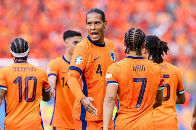 2024-06-25 Netherlands v Austria - Group D - UEFA EURO, EM, Europameisterschaft,Fussball 2024 BERLIN, GERMANY - JUNE 25: Virgil van Dijk of the Netherlands, Xavi Simons of the Netherlands celebrating goal during the Group D - UEFA EURO 2024 match between Netherlands and Austria at Olympiastadion on June 25, 2024 in Berlin, Germany. (Photo by Peter Lous BSR Agency) Berlin Germany Content not available for redistribution in The Netherlands directly or indirectly through any third parties. Copyright: xBSRxAgencyx