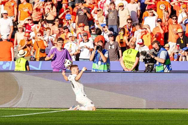 2024-06-25 Netherlands v Austria - Group D - UEFA EURO, EM, Europameisterschaft,Fussball 2024 BERLIN, GERMANY - JUNE 25: Romano Schmid of Austria celebrates after scoring his teams second goal during the Group D - UEFA EURO 2024 match between Netherlands and Austria at Olympiastadion on June 25, 2024 in Berlin, Germany. (Photo by Peter Lous BSR Agency) Berlin Germany Content not available for redistribution in The Netherlands directly or indirectly through any third parties. Copyright: xBSRxAgencyx