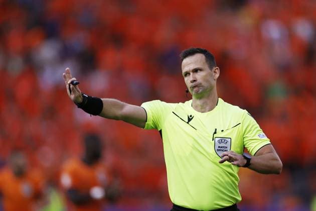 BERLIN - Referee Ivan Kruzliak during the UEFA EURO, EM, Europameisterschaft,Fussball 2024 group D match between the Netherlands and Austria at the Olympiastadion on June 25, 2024 in Berlin, Germany. ANP MAURICE VAN STEEN UEFA EURO 2024 2024 xVIxANPxSportx xxANPxIVx 502045686 originalFilename: 502045686.jpg