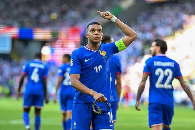 Euro 2024 France Poland on 25 06 2024 at the BVB Stadium in Dortmund Cheering, goal celebration, goal scorer, goal scorer Kylian MbappÃ 10 of France cheers after his goal for 1 0 MT