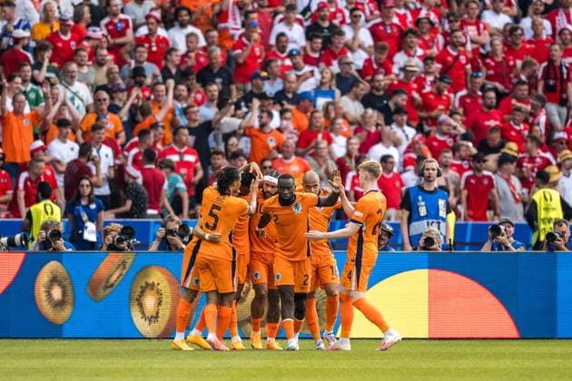 SOCCER - UEFA EURO, EM, Europameisterschaft,Fussball 2024 BERLIN,GERMANY,25.JUN.24 - UEFA EURO 2024, group stage, Austria vs Netherlands. Image shows the rejoicing of Cody Gakpo (NED) and his team.  GEPAxpictures xJohannesxFriedl
